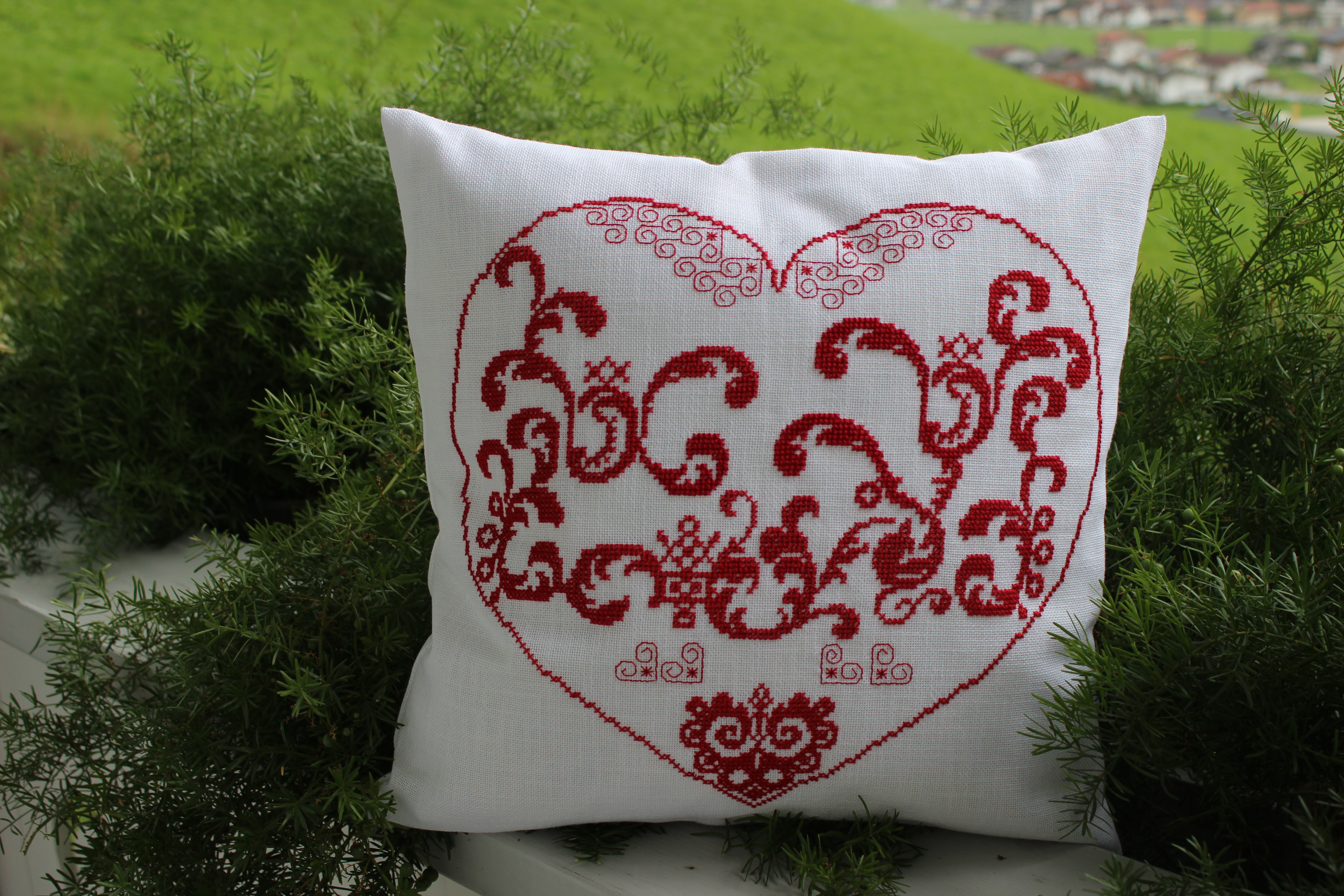 Ornament Herz Kissen
